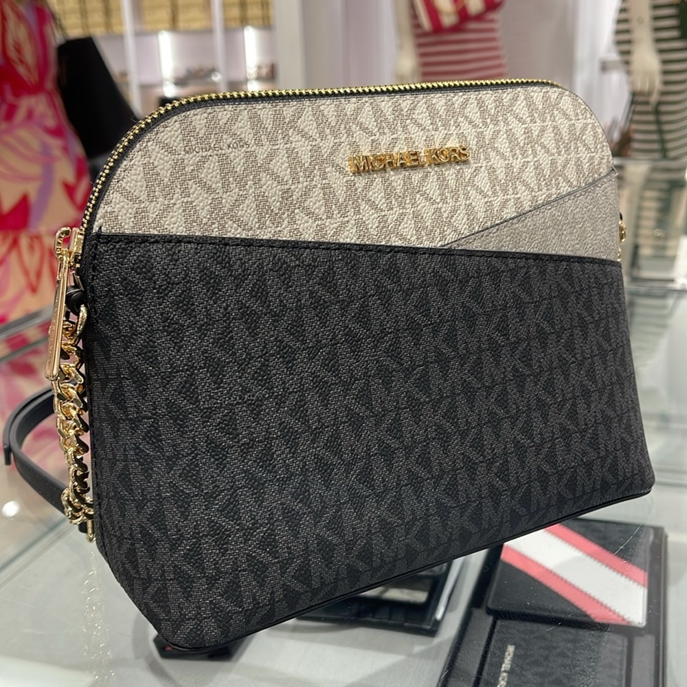 MICHAEL KORS
Jet Set Travel Medium Color-Block Signature Logo Dome Crossbody Bag - Picture 3 of 16